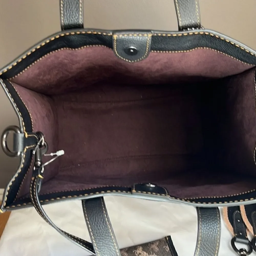 NWOT Coach Field Large Tote and Wristlet